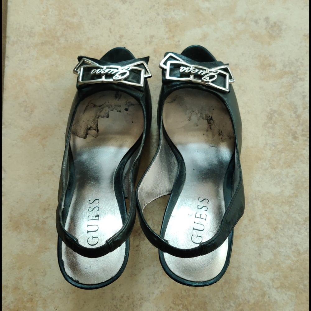 GUESS heels - Picture 2 of 3
